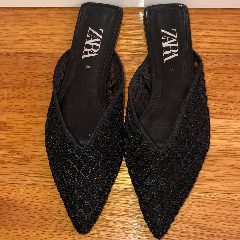 Zara Women’s slide on mesh black mules!